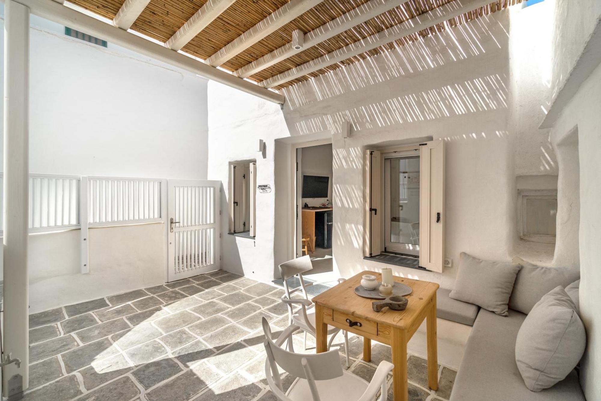 Rabagas Suites - In The Heart Of Sifnos อพอลโลเนีย ภายนอก รูปภาพ